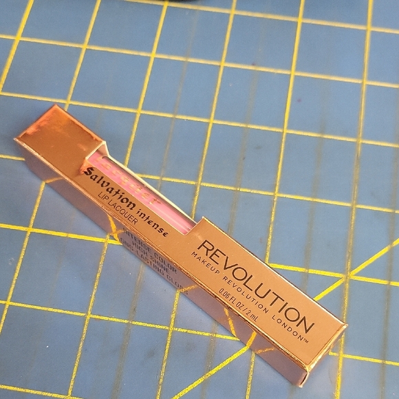 Revolution Salvation Intense Lip Lacquer - Pink 2ml New In Box - Picture 1 of 4